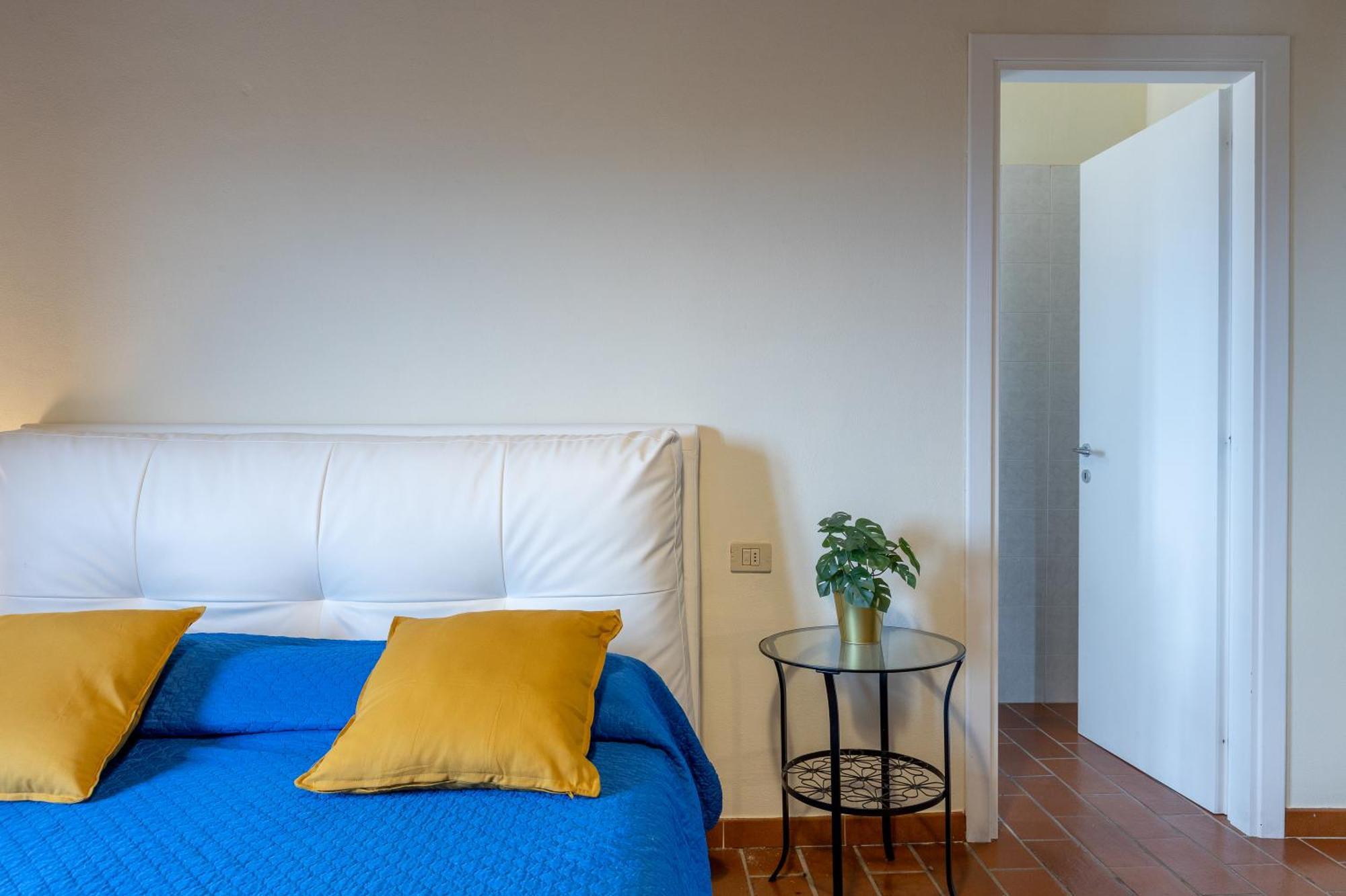 Residence Montevecchio Монтополі-ін-Валь-д'Арно Екстер'єр фото