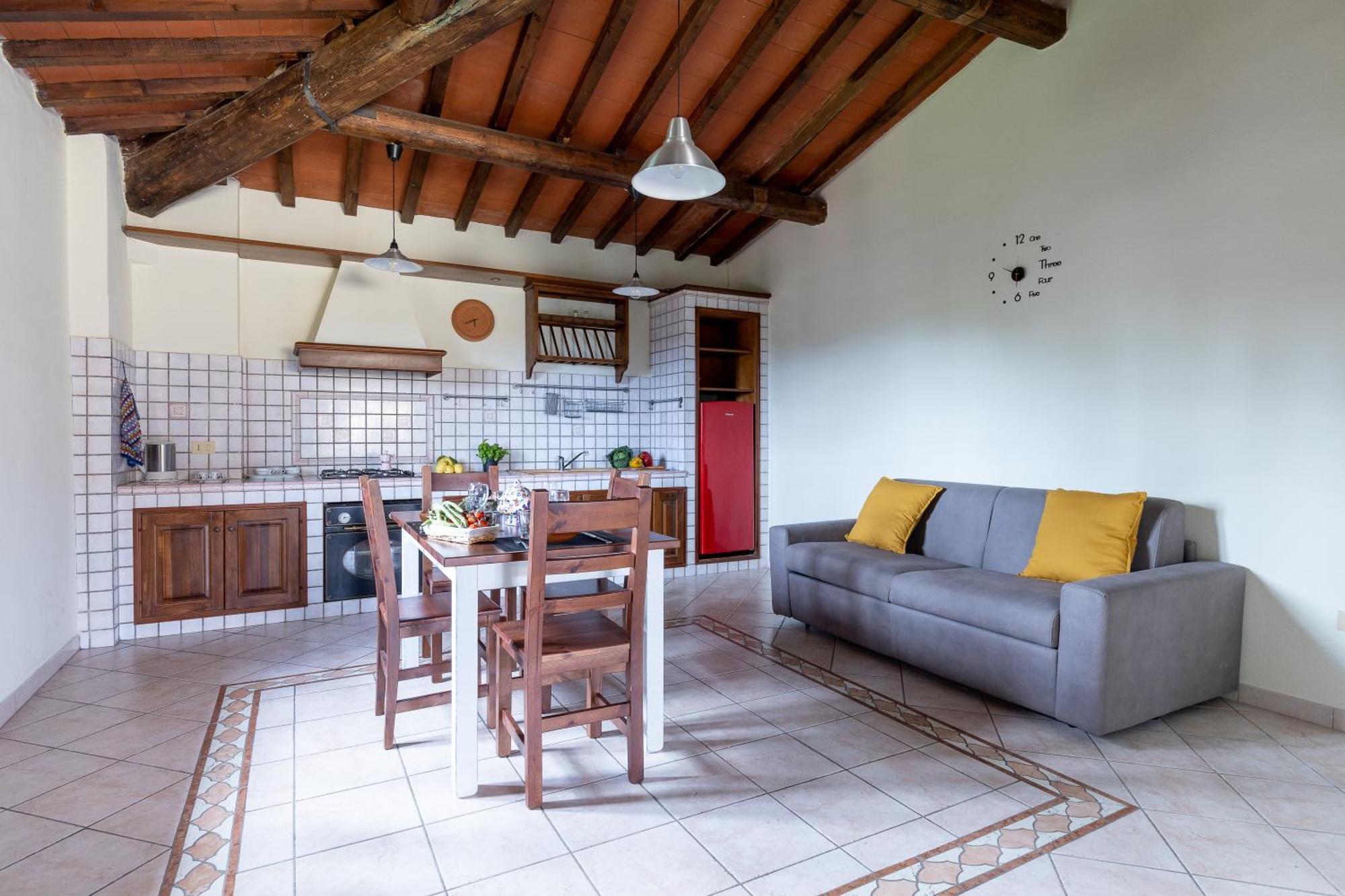 Residence Montevecchio Монтополі-ін-Валь-д'Арно Екстер'єр фото