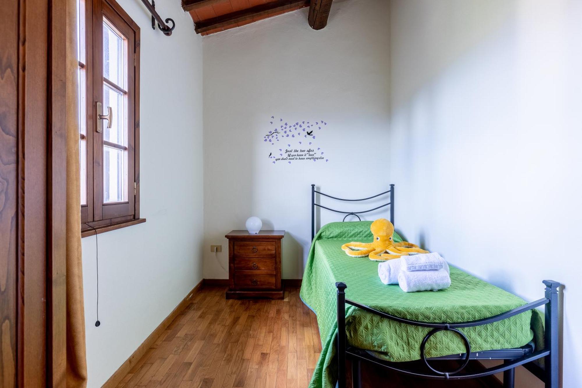 Residence Montevecchio Монтополі-ін-Валь-д'Арно Екстер'єр фото