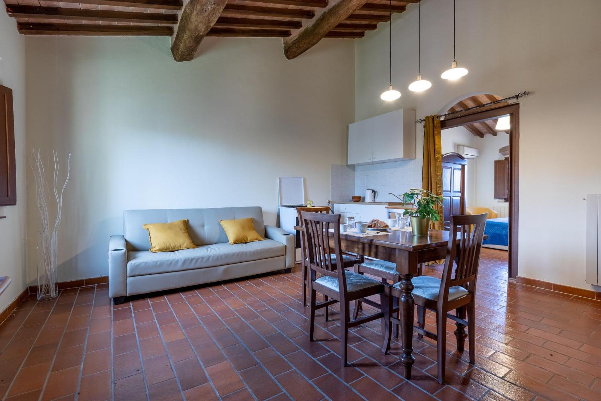 Residence Montevecchio Монтополі-ін-Валь-д'Арно Екстер'єр фото