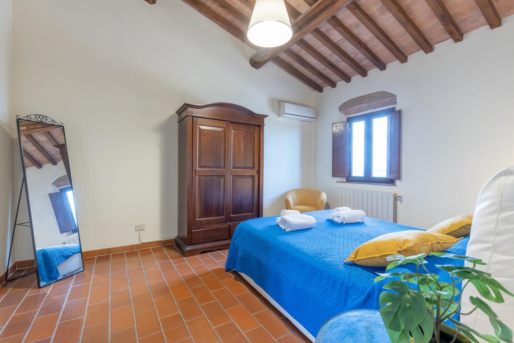 Residence Montevecchio Монтополі-ін-Валь-д'Арно Екстер'єр фото