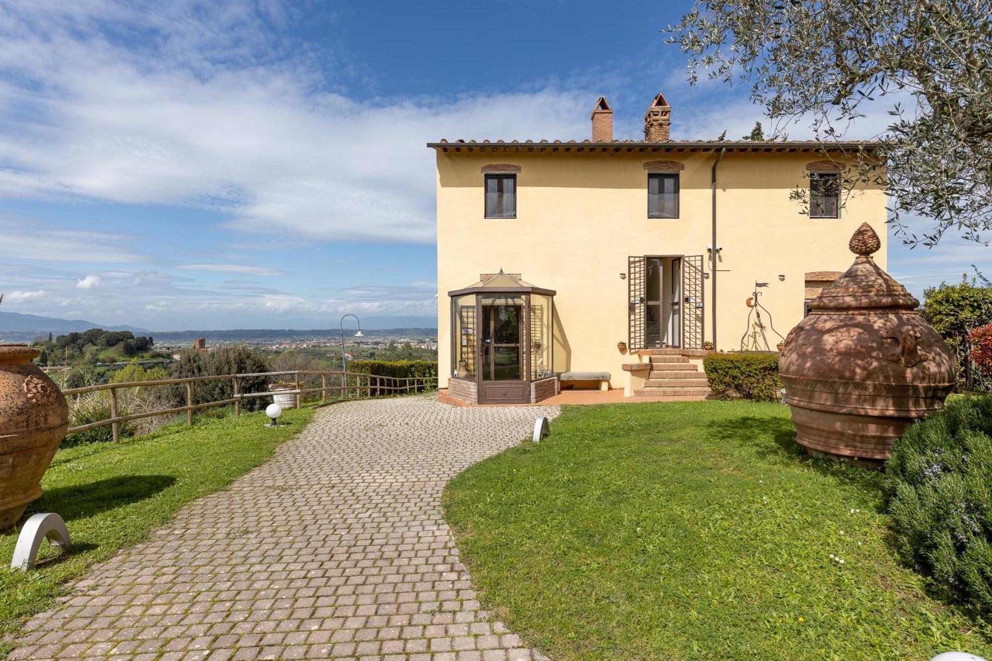 Residence Montevecchio Монтополі-ін-Валь-д'Арно Екстер'єр фото
